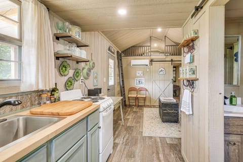 House (1 Bedroom) | Interior