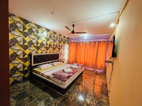 Deluxe Room, Balcony, City View | Desk, laptop workspace, free WiFi, bed sheets