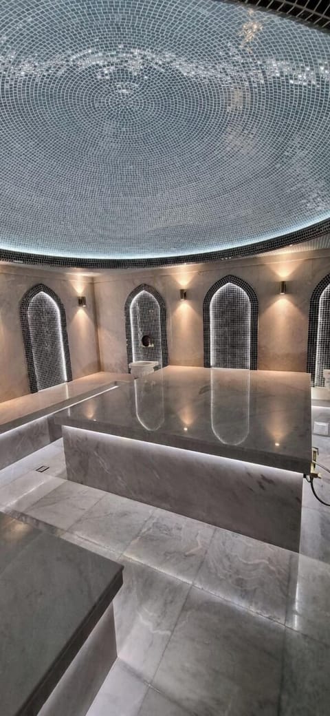 Couples treatment rooms, sauna, steam room, Turkish bath