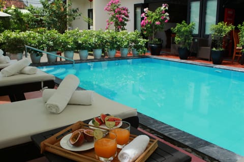 Outdoor pool, sun loungers