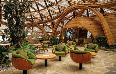 Free daily cooked-to-order breakfast