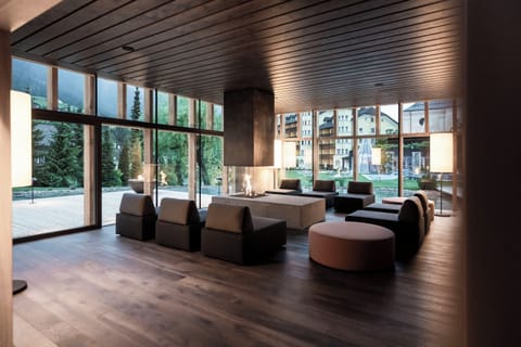 Couples treatment rooms, body treatments, hydrotherapy, aromatherapy