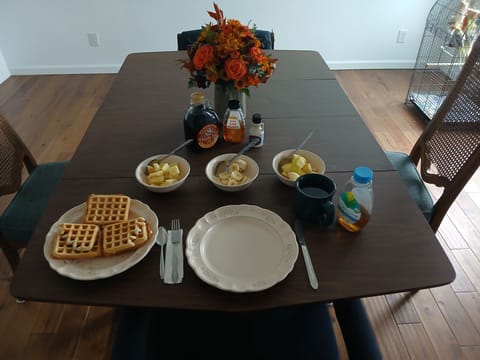 Free daily cooked-to-order breakfast