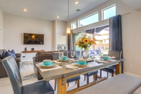 House (3 Bedrooms) | Interior