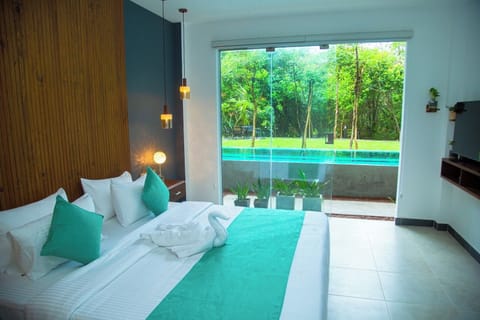 Deluxe Double Room, Balcony, River View | Desk, iron/ironing board, free WiFi