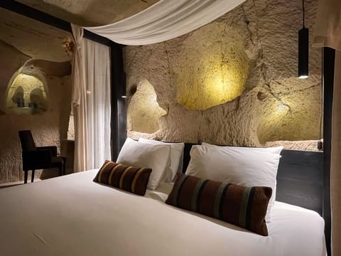 Royal Double Room, 1 Bedroom | Premium bedding, minibar, individually decorated, individually furnished