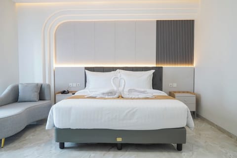 Executive Room | Desk, free WiFi