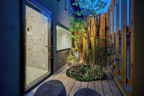 Traditional House, 3 Bedrooms, Kitchen, Garden View | Garden view
