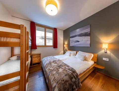 House | 3 bedrooms, iron/ironing board, bed sheets