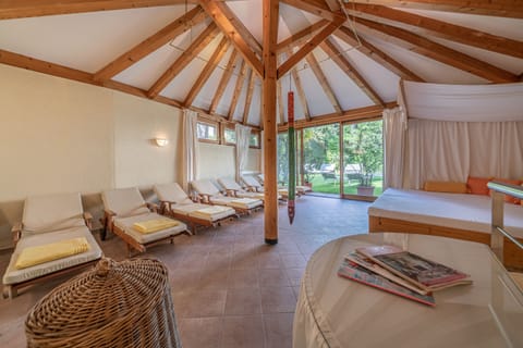 Sauna, hot tub, steam room, body treatments, hot stone massages