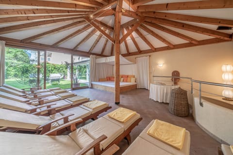 Sauna, hot tub, steam room, body treatments, hot stone massages