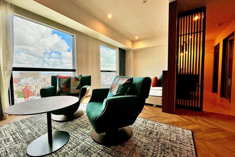 Executive Twin [Sky Floor (16F)], Non Smoking | In-room safe, blackout drapes, iron/ironing board (on request)