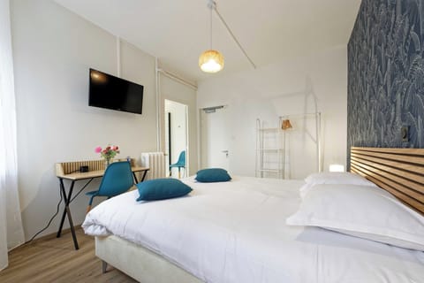 Superior Double Room | Free WiFi, bed sheets