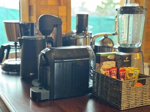 House, 3 Bedrooms, Balcony, Garden View | Coffee and/or coffee maker