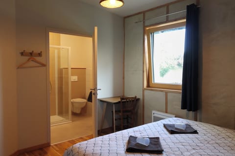 Double Room | Soundproofing, free WiFi, bed sheets