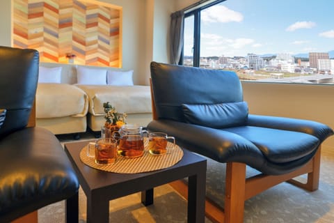 [Renovated]Deluxe Twin Room, Non Smoking | Select Comfort beds, desk, blackout drapes, free WiFi