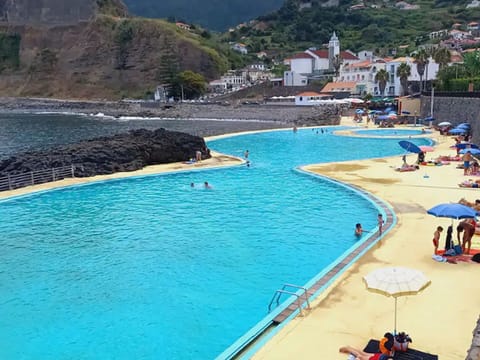 House | Pool