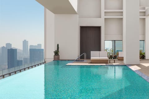Seasonal outdoor pool, sun loungers, lifeguards on site