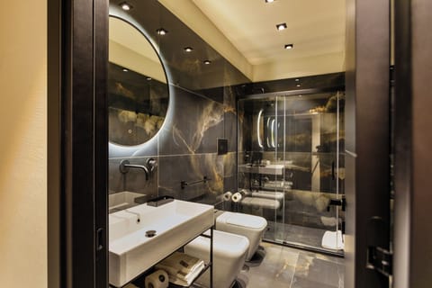 Executive Double or Twin Room, 1 King Bed, Non Smoking, Pool View | Bathroom | Shower, rainfall showerhead, hair dryer, slippers