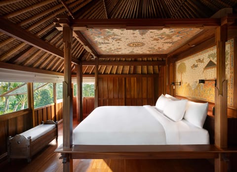 Minibar, in-room safe, individually decorated, individually furnished