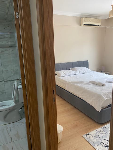 Blackout drapes, soundproofing, iron/ironing board, free WiFi