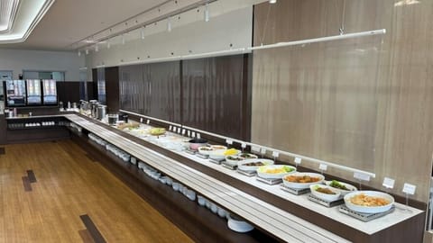 Daily buffet breakfast for a fee
