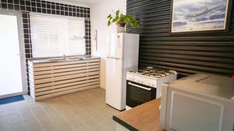 Apartment, 1 Bedroom, Smoking, Patio | Interior