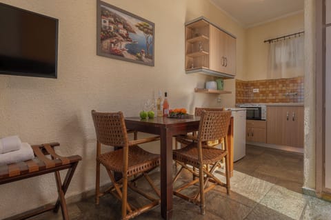 Comfort Double Room, Sea View | Private kitchen | Mini-fridge, oven, stovetop