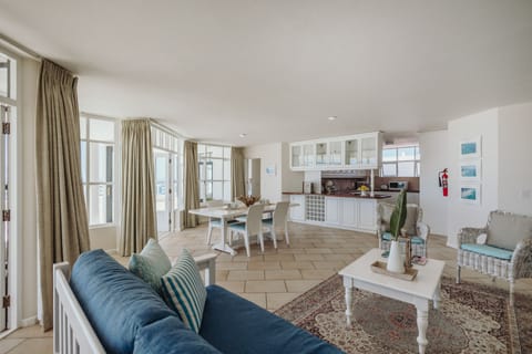 Family Suite | Living area | TV