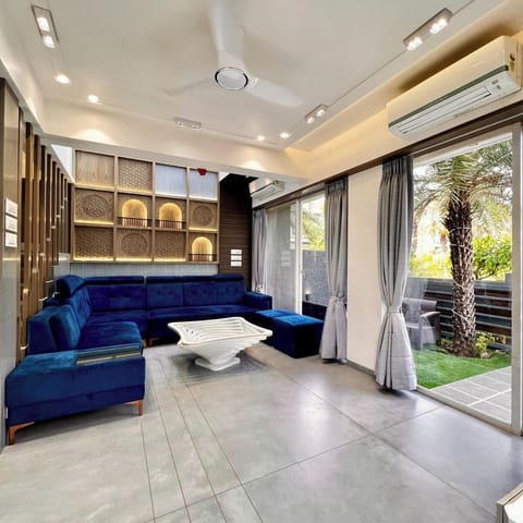 Luxury Villa | Living area