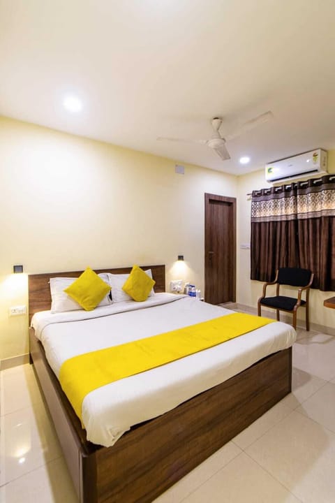 Standard Double Room | Desk, laptop workspace, free WiFi, bed sheets