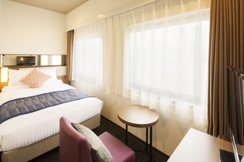 In-room safe, desk, iron/ironing board, free WiFi