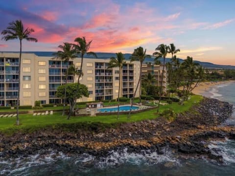 Condo, 2 Bedrooms | Exterior