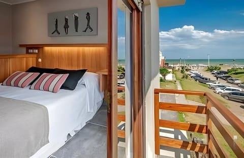 Superior Double Room, Balcony, Sea View | Premium bedding, in-room safe, blackout drapes, free WiFi