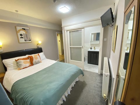 Economy Double Room | Free WiFi