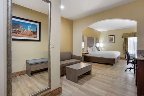 Suite, 1 King Bed, Non Smoking, Refrigerator & Microwave | 1 bedroom, pillowtop beds, desk, blackout drapes