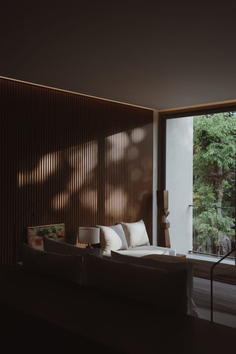 Luxury Studio, 1 King Bed, Balcony | Premium bedding, memory foam beds, minibar, in-room safe