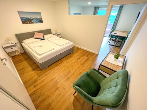 Hikers Apartment | Free WiFi, bed sheets