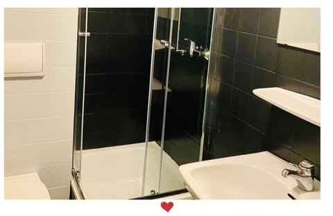 Comfort Double or Twin Room, Balcony, Mountain View | Bathroom | Shower, towels, soap, toilet paper