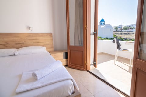 Triple Room | Iron/ironing board, free cribs/infant beds, free WiFi