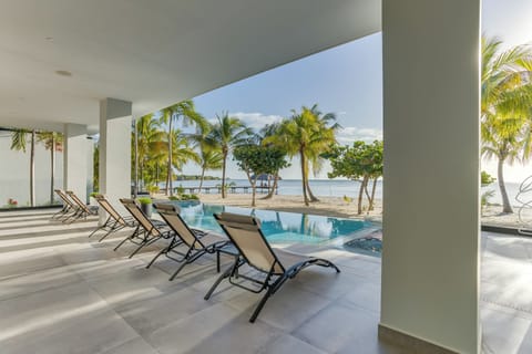 Majesty Villa (4 Bedrooms) w/ Balconies & Sea View | Terrace/patio