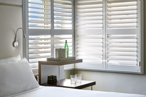 Corner King | Premium bedding, pillowtop beds, in-room safe, desk