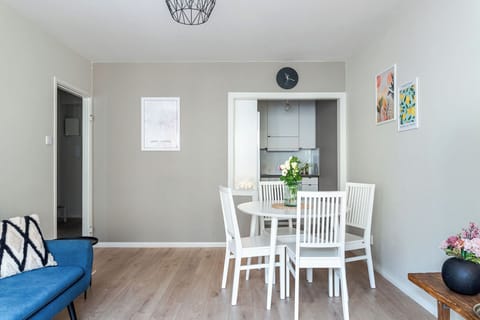 Comfort Apartment, City View | In-room dining