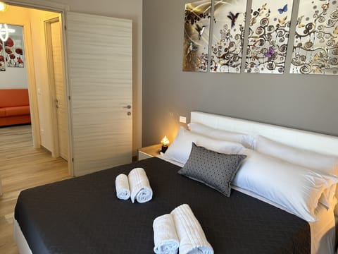 In-room safe, desk, free WiFi, bed sheets