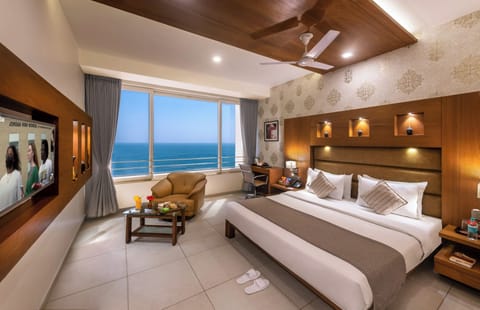 Deluxe Room, Sea View | Beach/ocean view