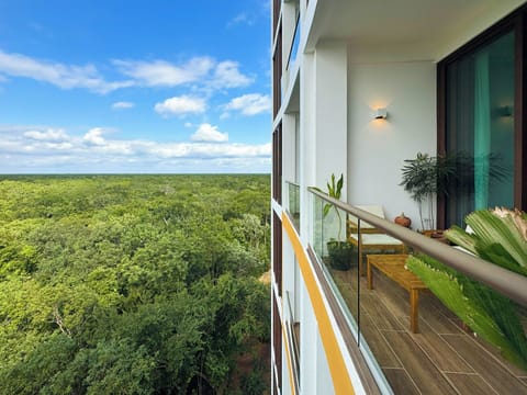 Luxury Condo, Valley View | Terrace/patio