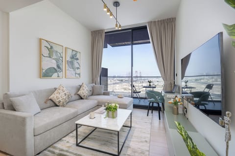 Luxury Apartment, City View | Living area
