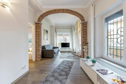 Standard Apartment, 1 Bedroom, Microwave, Mountainside (Blue Mermaid of Stresa Pet Friendly) | Living area | Flat-screen TV