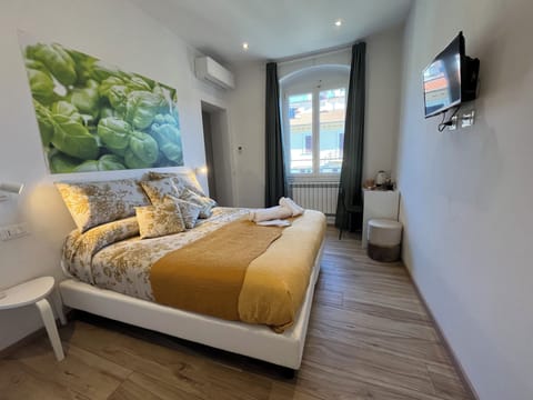 Deluxe Double or Twin Room | Down comforters, in-room safe, individually decorated