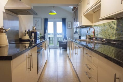 Fridge, dishwasher, cookware/dishes/utensils